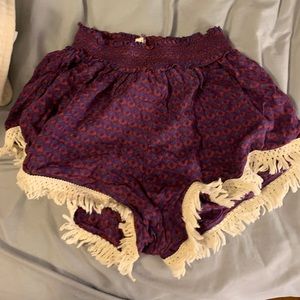Patterned elastic shorts
